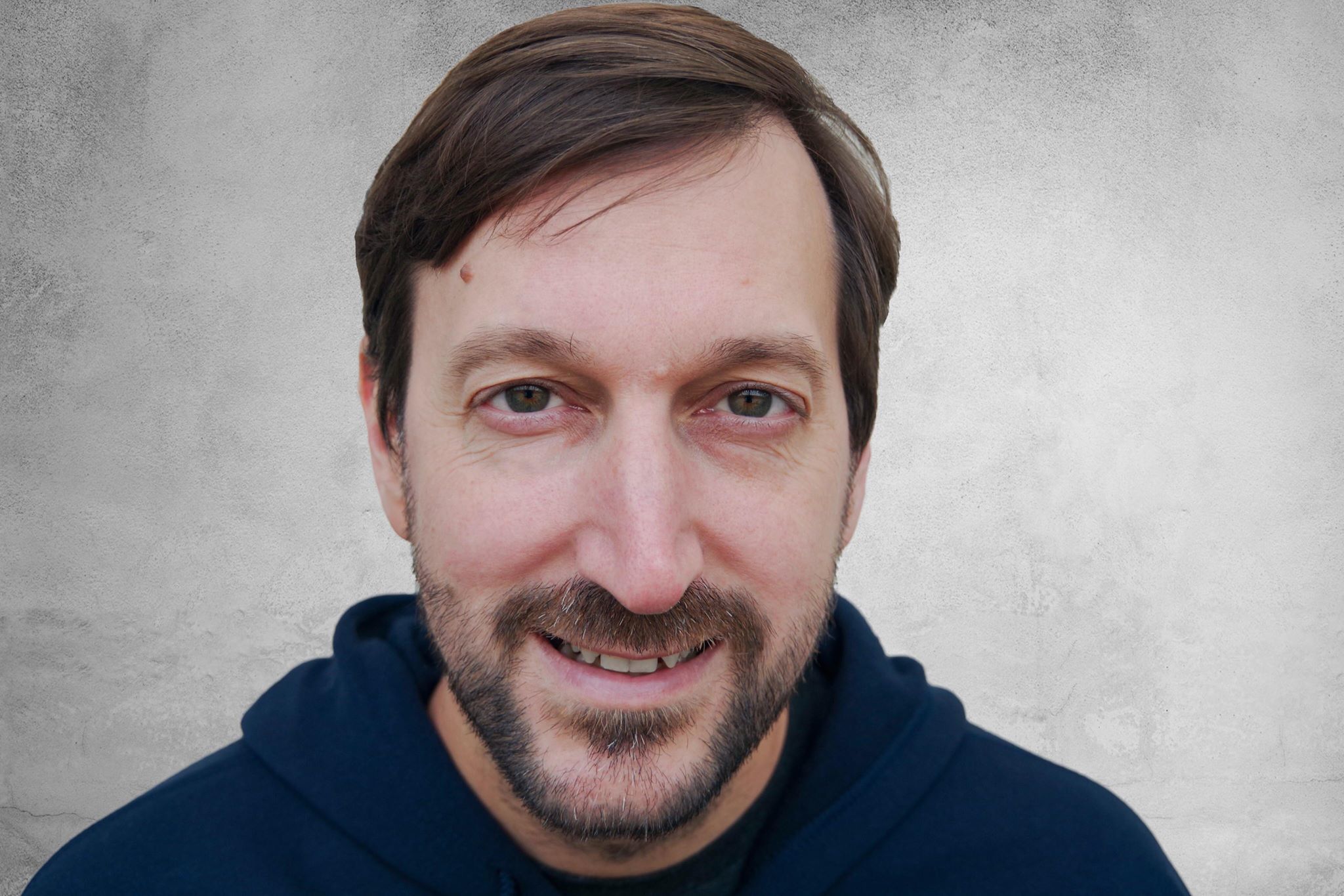 Portrait of Simon Stewart